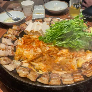 무쇠김치삼겹 사진