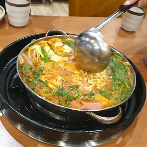 홍대부대찌개 사진