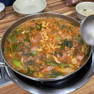 박가 삼거리 부대찌개 사진