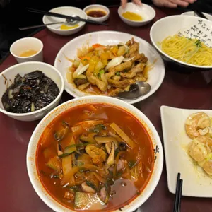 시옌 사진