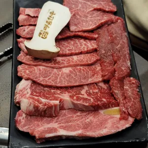 명품한우정육식당 사진 2
