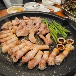 꽃돼지식당 사진