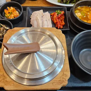 원할머니 보쌈족발 사진