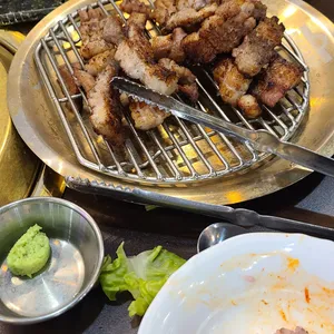 청년고기장수 사진
