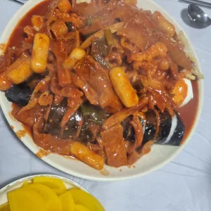 산아래식당 사진