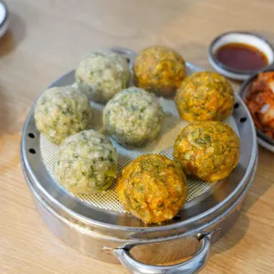 함경옥 사과냉면 만두 사진