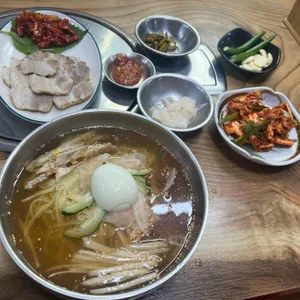 진주밀면 사진