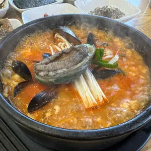 팔도전복해물뚝배기 대표 사진