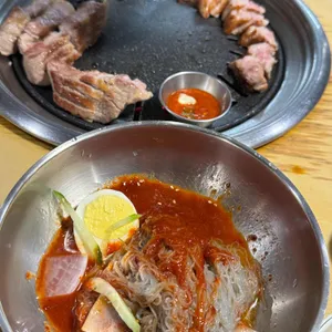 육식주 사진