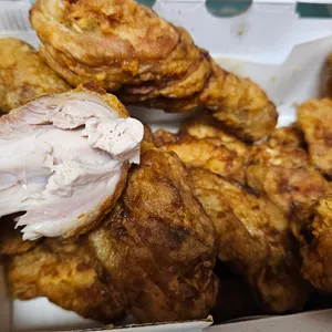 교촌치킨 사진