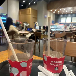 스타벅스 사진 2