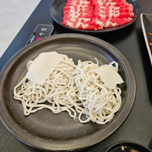 윤우재 샤브칼국수 사진