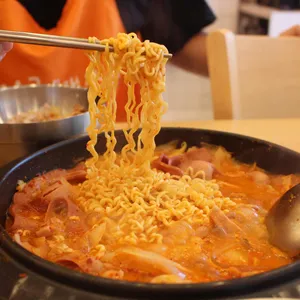 엉클부대찌개 사진