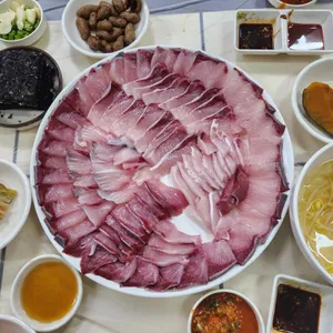 물만난산오징어와해물 사진