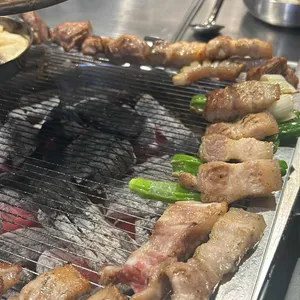 돈멜 사진