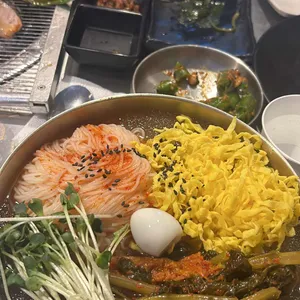 돈멜 사진