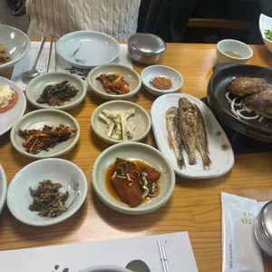 황금소나무 사진