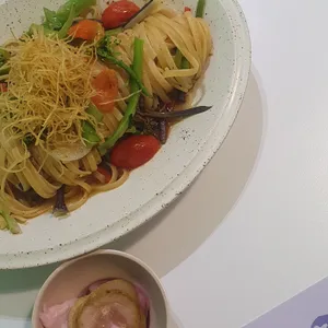 플랜튜드 사진