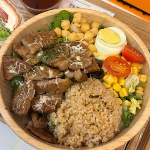 샐러드밥 사진
