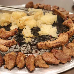본가숯불돼지갈비 사진 2
