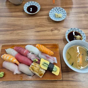 경찰서옆초밥집 사진