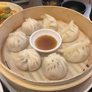 이루 사진