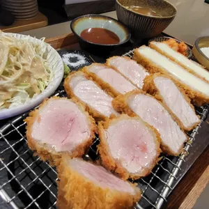 윤돈 사진