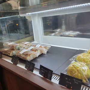 루앙의부엉이 사진