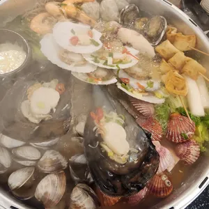 갯벌의 조개 사진