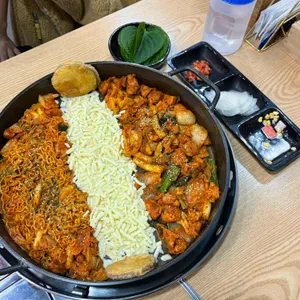홍춘천치즈닭갈비 사진