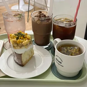 오위 사진
