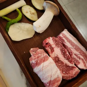 육향정 사진