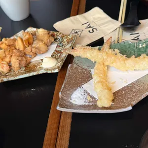 사이 사진