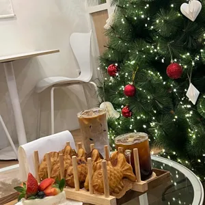 카페 로어앤모어 사진