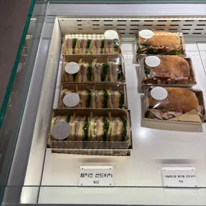 로이터 브레드가든 리뷰 사진