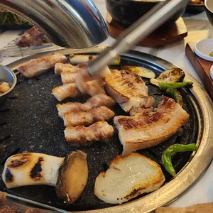 육향정 사진