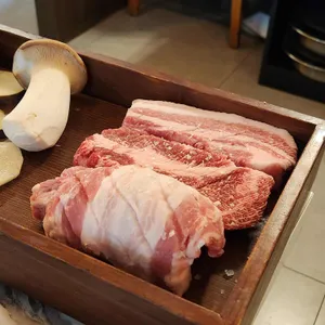 육향정 사진
