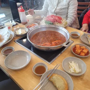 본가 만두전골전문점 사진