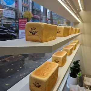 화이트리에 대표 사진