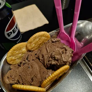 데판즈 사진