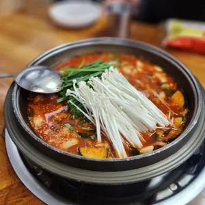 빨간거 짱구네 사진 1