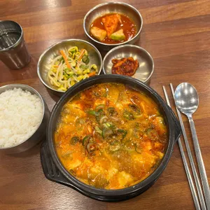 고봉민김밥인  사진