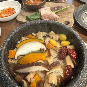 담아래 사진