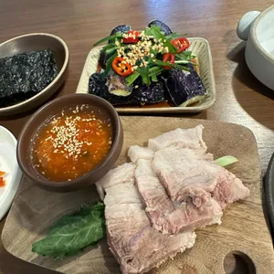 담아래 사진