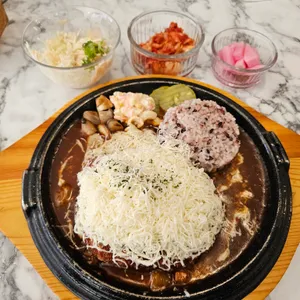 302돈까스 사진