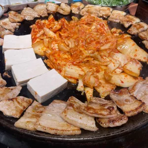 무쇠김치삼겹 사진