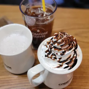 컴포즈커피 사진