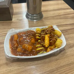 레드컵스떡볶이&컵닭 사진