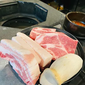 류돈 사진