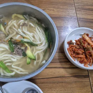 평양칼국수 사진
